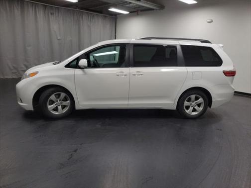 2015 Toyota Sienna LE