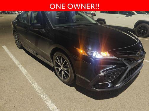 Midnight Black Metallic 2023 Toyota Camry SE