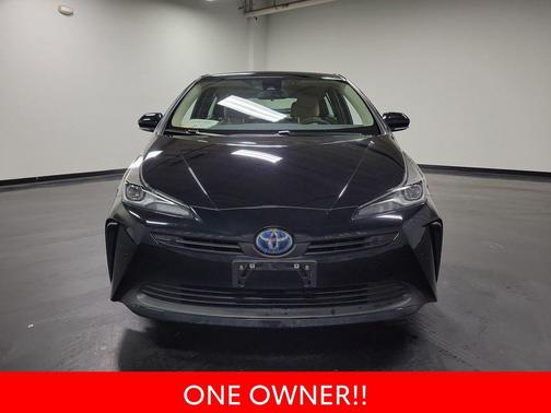 Midnight Black Metallic 2022 Toyota Prius LE