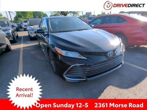 Midnight Black Metallic 2021 Toyota Camry Hybrid XLE
