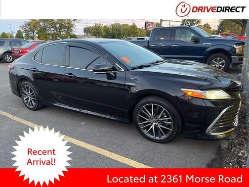 2021 Toyota Camry Hybrid XLE