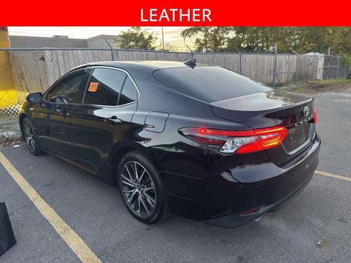 2021 Toyota Camry Hybrid XLE