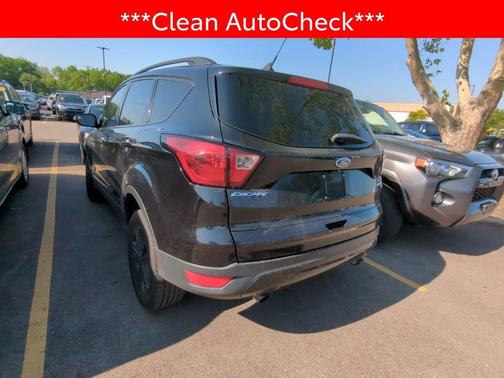 Black Metallic 2019 Ford Escape SE