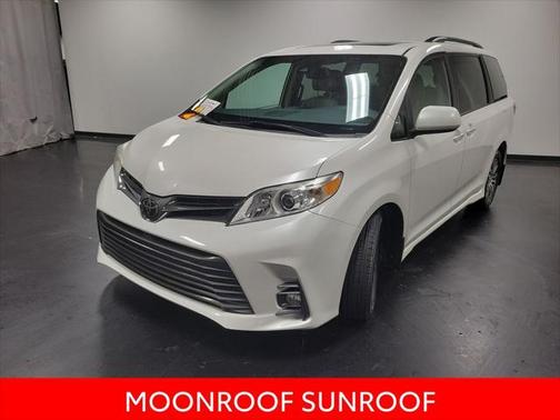 2019 Toyota Sienna XLE Premium