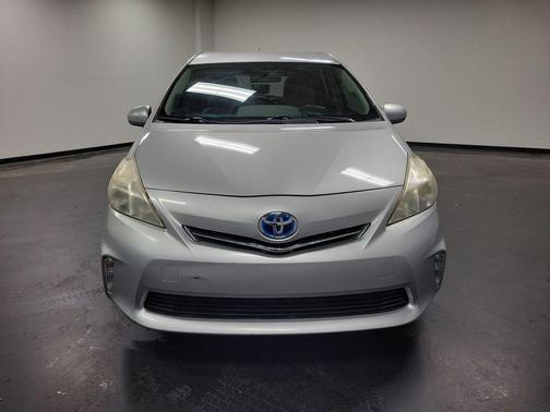 2013 Toyota Prius v Three