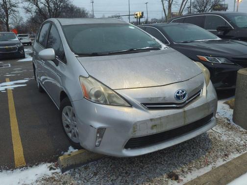 2013 Toyota Prius v Three