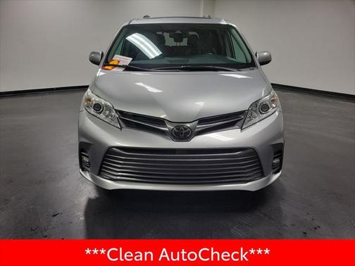 2019 Toyota Sienna XLE