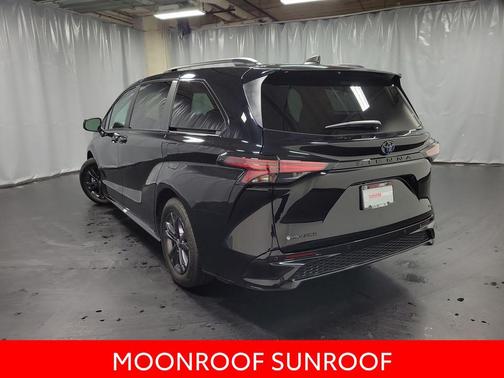 2025 Toyota Sienna XSE 7 Passenger