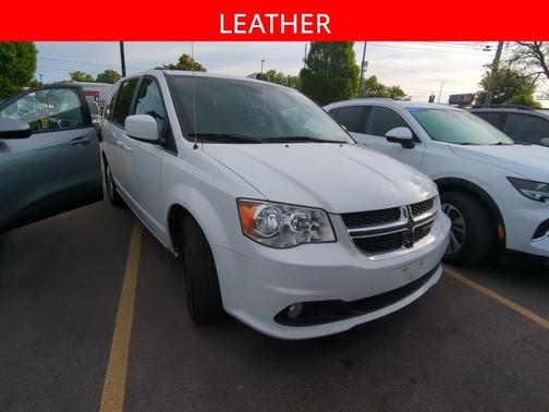 White Knuckle Clearcoat 2019 Dodge Grand Caravan SXT