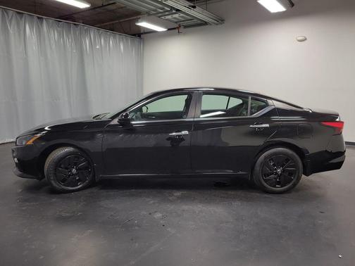 2022 Nissan Altima S FWD