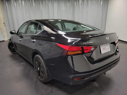 2022 Nissan Altima S FWD