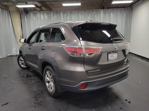 Predawn Gray Mica 2014 Toyota Highlander XLE