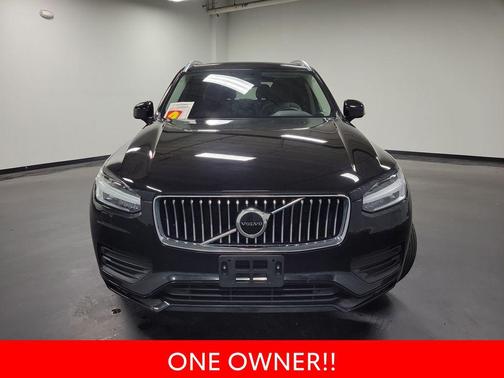 2023 Volvo XC90 B5 Core