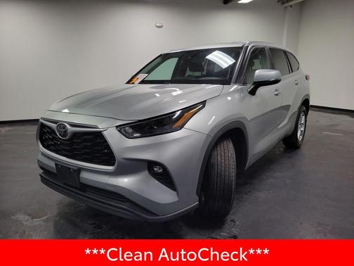 2024 Toyota Highlander LE