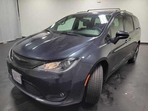 2020 Chrysler Pacifica L