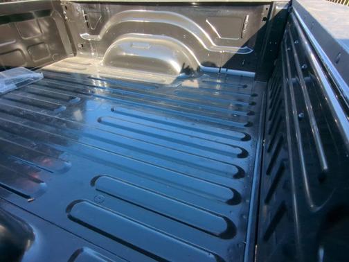Diamond Black Crystal Pearlcoat 2024 RAM 2500 Laramie Crew Cab 4x4 6'4' Box