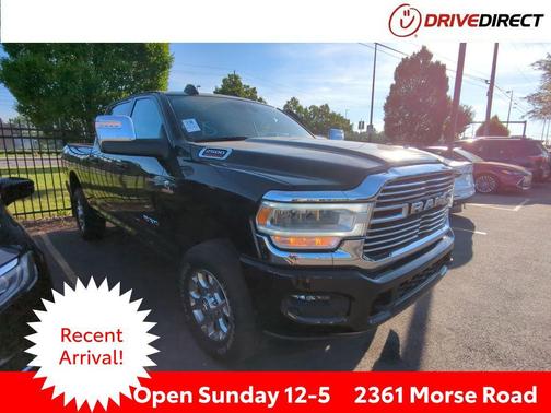 Diamond Black Crystal Pearlcoat 2024 RAM 2500 Laramie Crew Cab 4x4 6'4' Box