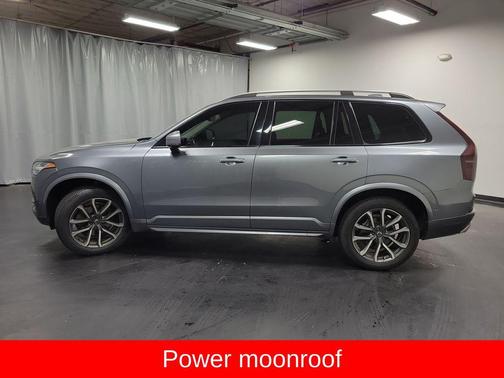 Gray Metallic 2017 Volvo XC90 T6 Momentum