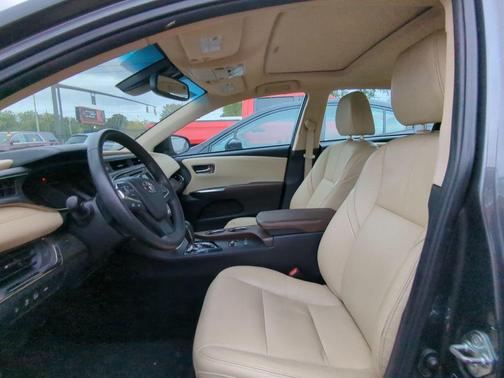 2018 Toyota Avalon Hybrid XLE Plus