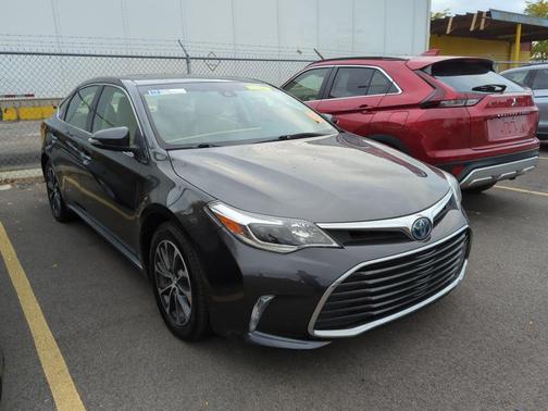 2018 Toyota Avalon Hybrid XLE Plus