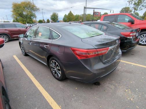 2018 Toyota Avalon Hybrid XLE Plus