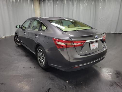 2018 Toyota Avalon Hybrid XLE Plus