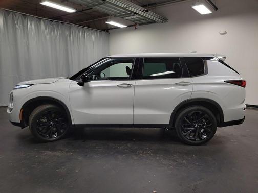 2023 Mitsubishi Outlander SE 2.5 S-AWC