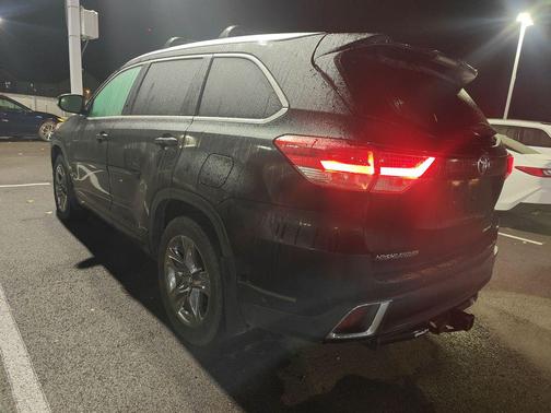 2019 Toyota Highlander Limited Platinum