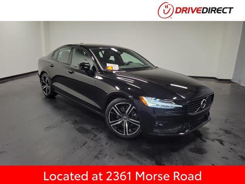 2021 Volvo S60 T5 R-Design