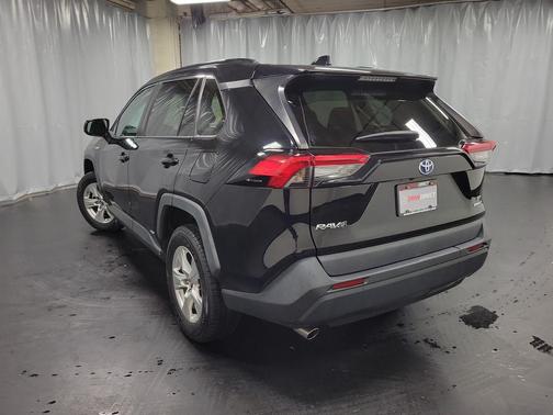 2020 Toyota RAV4 Hybrid LE