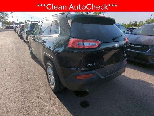 Brilliant Black Crystal Pearlcoat 2015 Jeep Cherokee Latitude