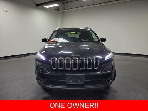 Brilliant Black Crystal Pearlcoat 2015 Jeep Cherokee Latitude