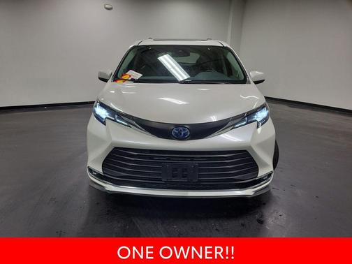 2021 Toyota Sienna XLE 7 Passenger