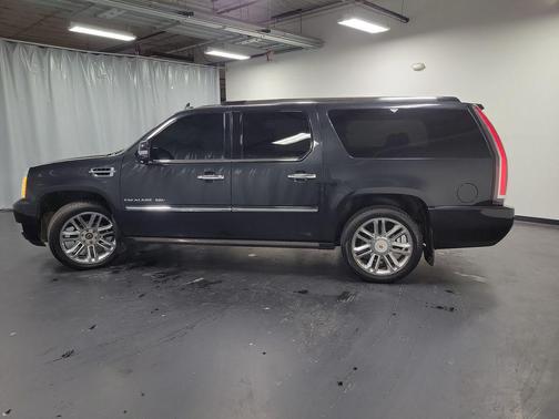 2013 Cadillac Escalade ESV Platinum Edition