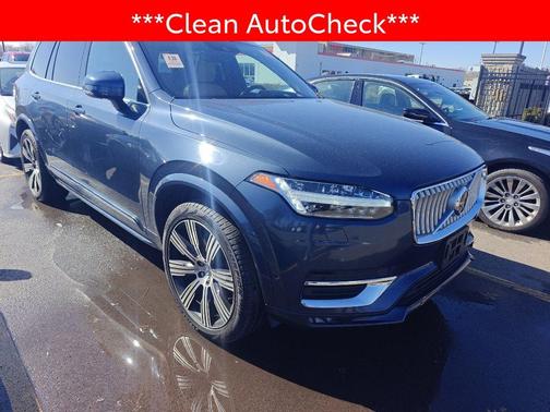 2022 Volvo XC90 T6 Inscription