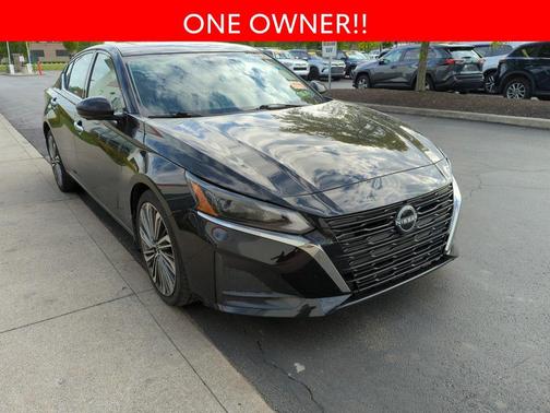 Super Black 2023 Nissan Altima 2.5 SL