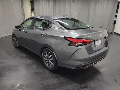 2021 Nissan Versa 1.6 SV