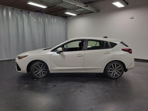 Crystal White Pearl 2024 Subaru Impreza Sport