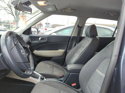 2023 Hyundai VENUE Limited