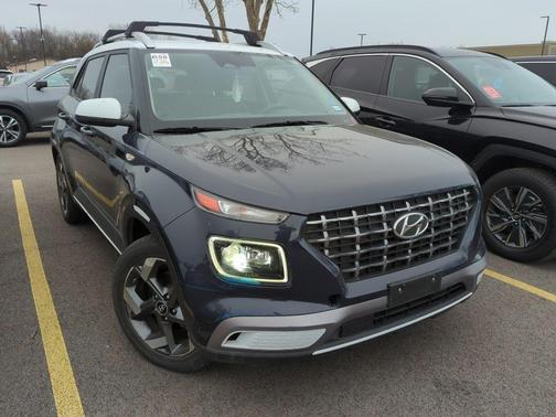 2023 Hyundai VENUE Limited