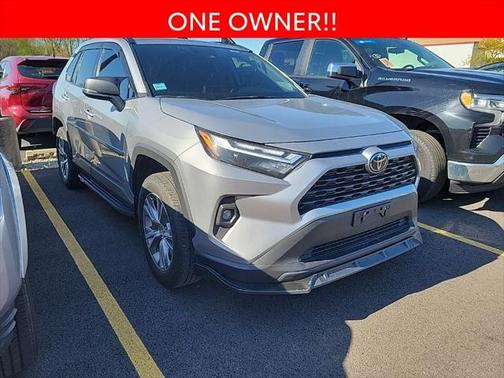 2022 Toyota RAV4 XLE Premium