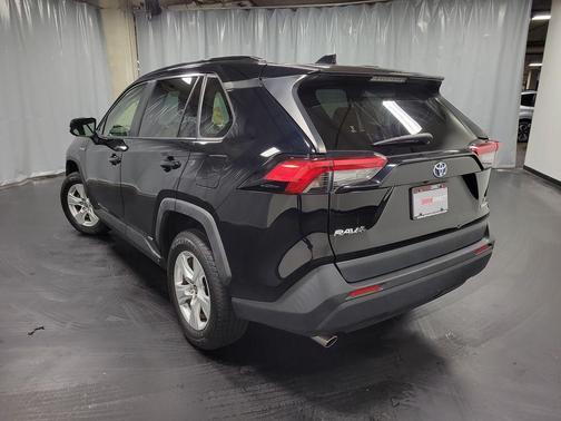2020 Toyota RAV4 Hybrid LE