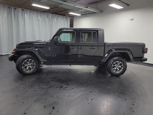 2024 Jeep Gladiator Sport S