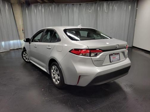 Classic Silver Metallic 2025 Toyota Corolla LE