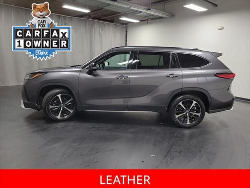 2022 Toyota Highlander XSE