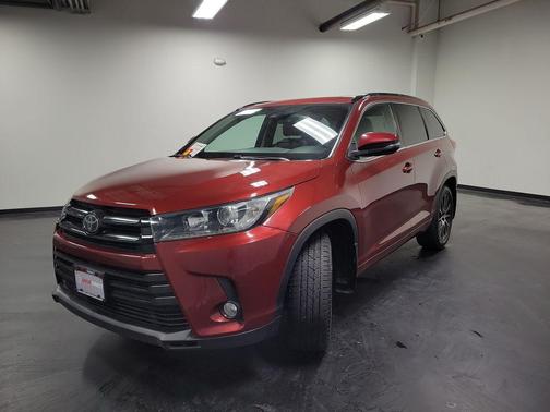 2017 Toyota Highlander SE