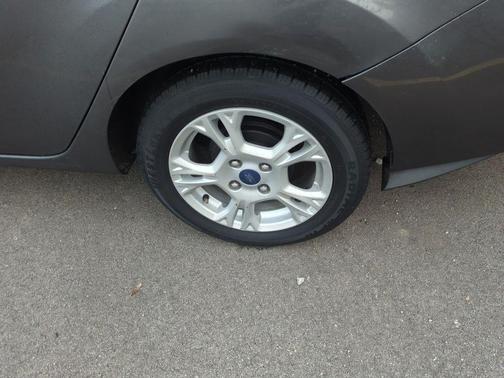 2015 Ford Fiesta SE
