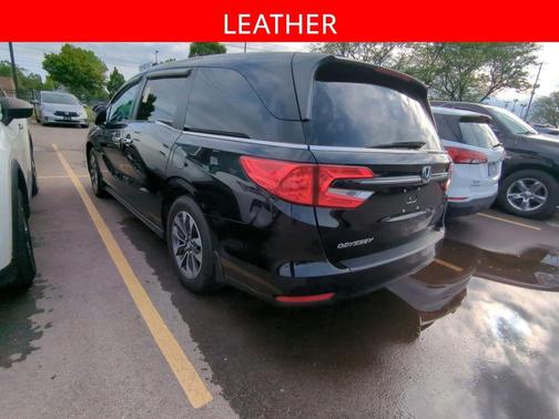 Crystal Black Pearl 2022 Honda Odyssey EX-L
