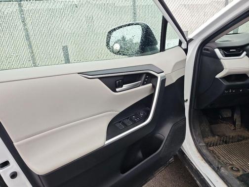 Wind Chill Pearl 2023 Toyota RAV4 Hybrid XLE Premium