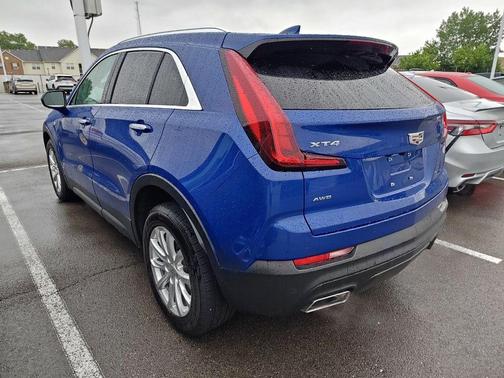 Wave Metallic 2021 Cadillac XT4 Luxury